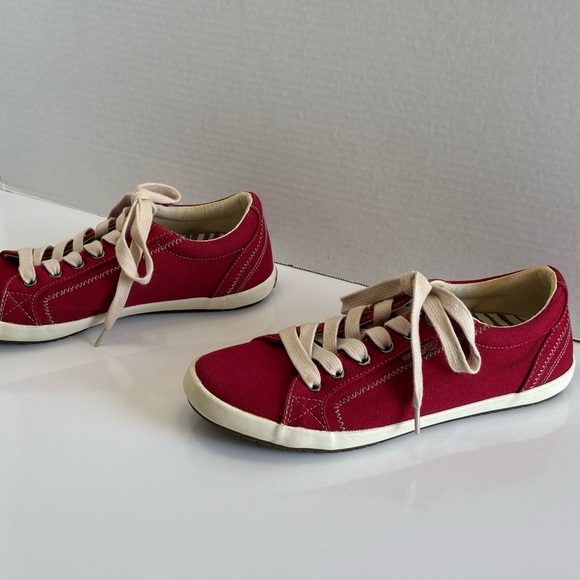 Taos Star Sneakers STA-12844 Womens 8.5 Red Canvas Lace Up Low Top Comfort Shoes - Picture 16 of 16